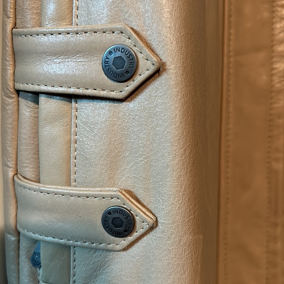 Small leather jacket - Picture 3 of 3